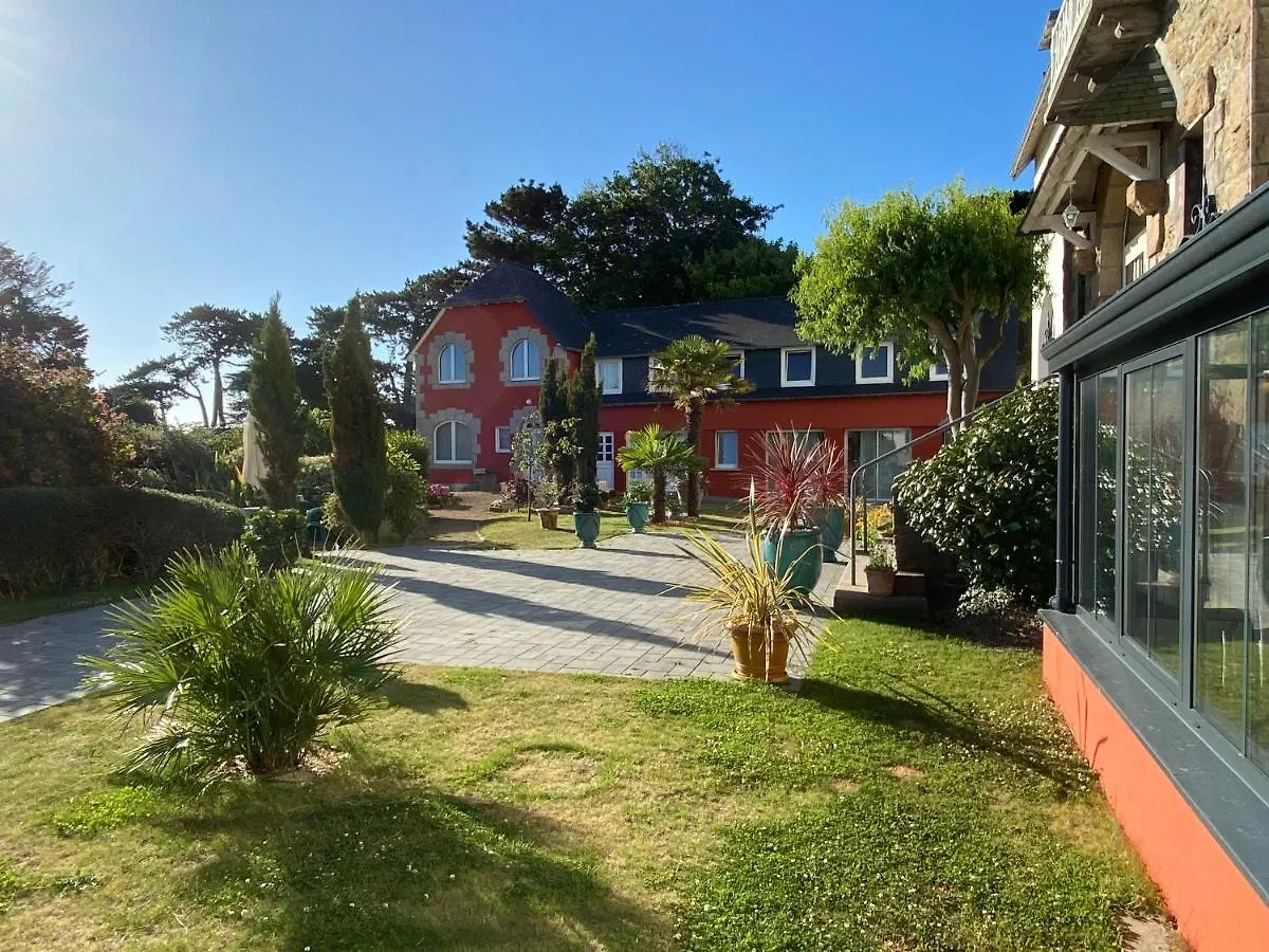 ***  Park Hotel Bellevue Tregastel France