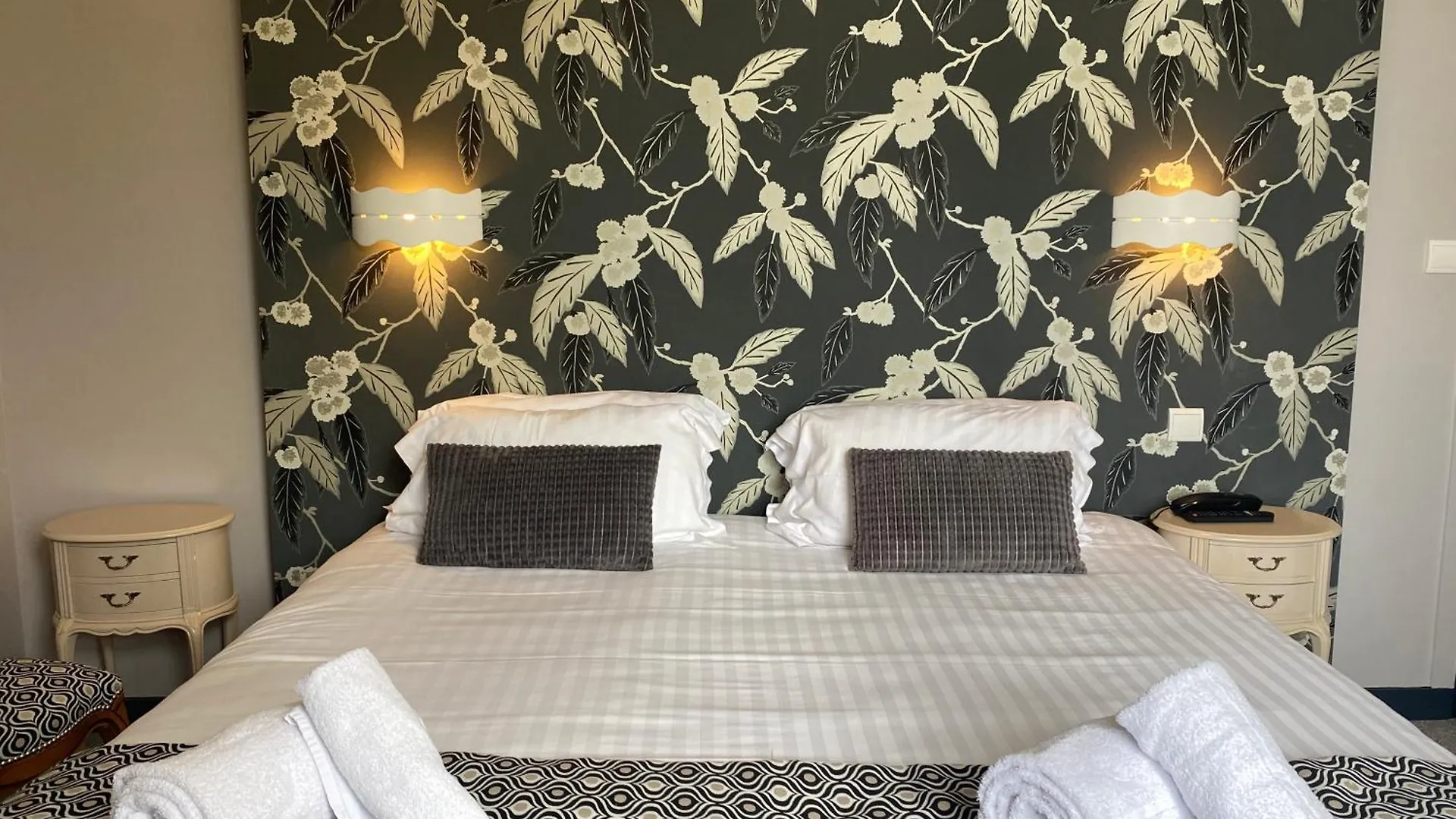 Park Hotel Bellevue Tregastel 3*,